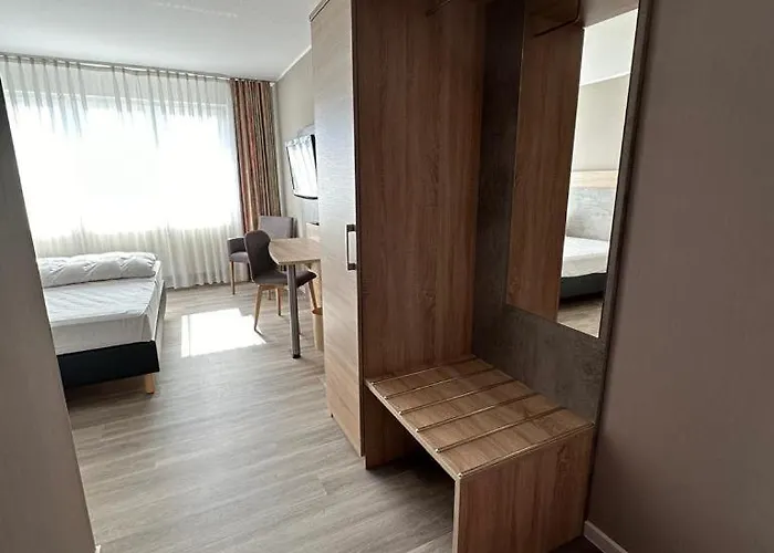 מלון Rheinhessen Gmbh 3*